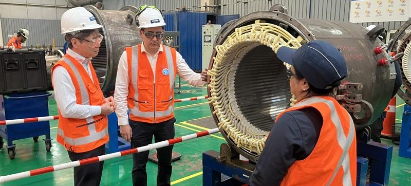 Takuya Imayochi, Presidente de Komatsu Limited, recorre Reman Chile