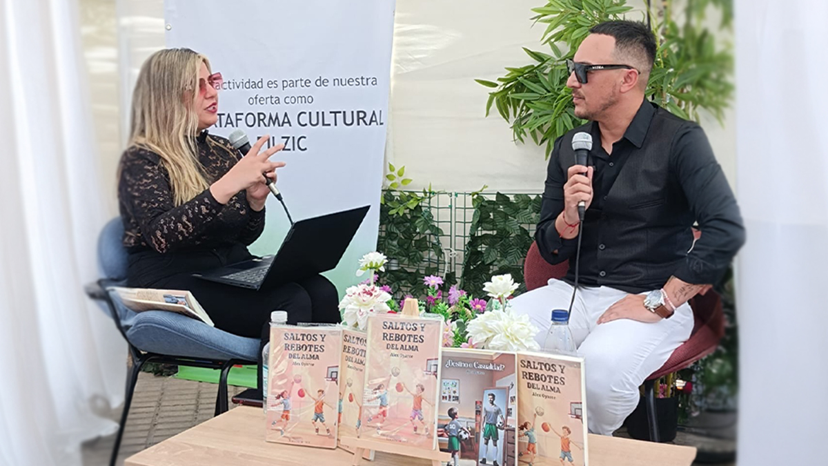 Alex Oyarce: de la planificación a la escritura