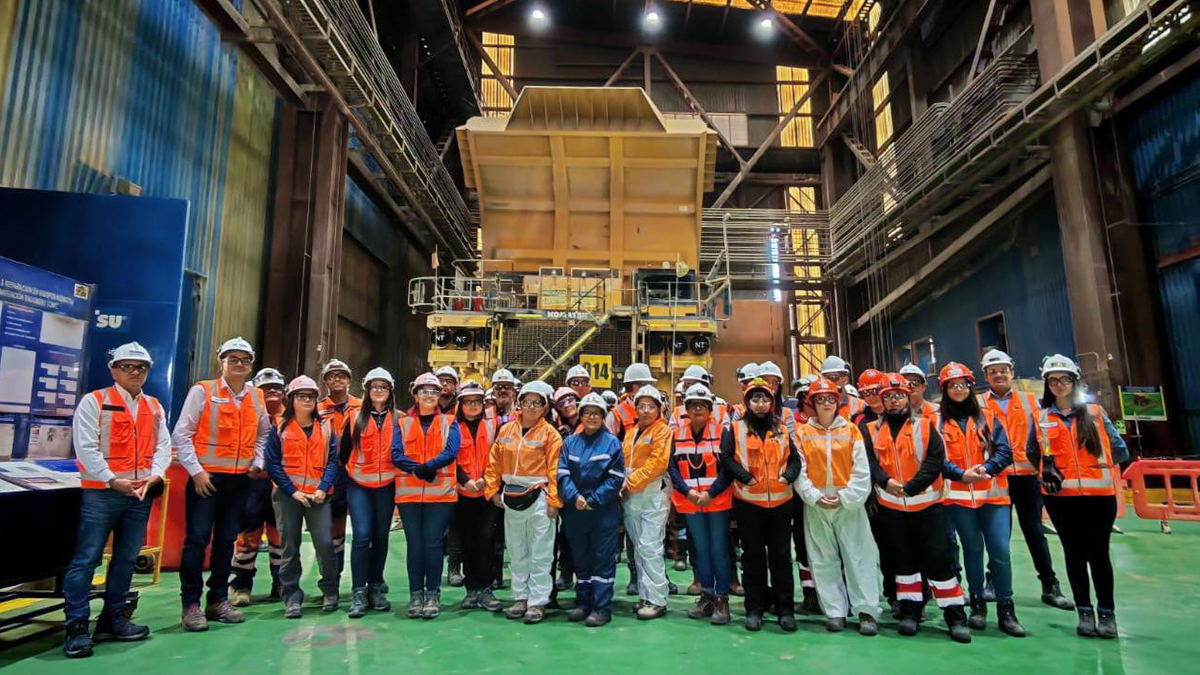 Conmemoración del Día de la Mujer reúne a líderes de la compañía en Radomiro Tomic