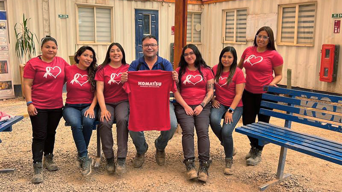 Antucoya nos reconoció por participación femenina