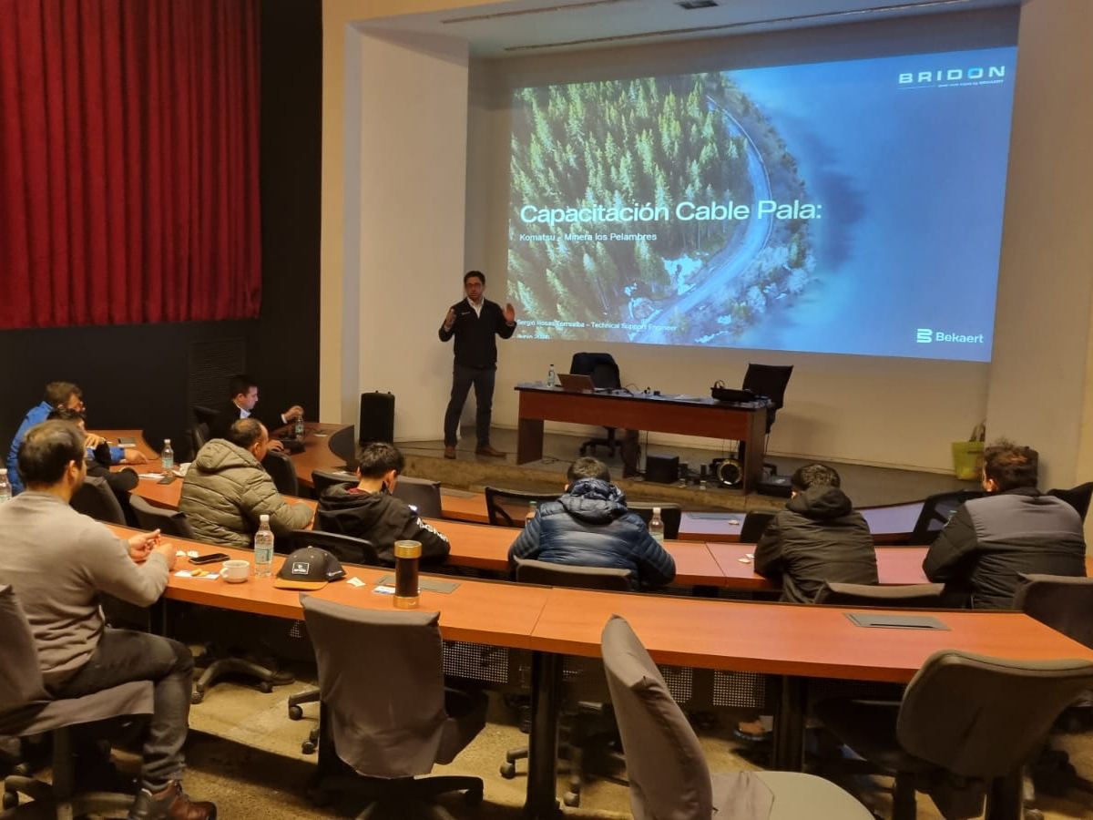 Alianza con Bekaert impulsa inédita experiencia de formación para técnicos de Los Pelambres